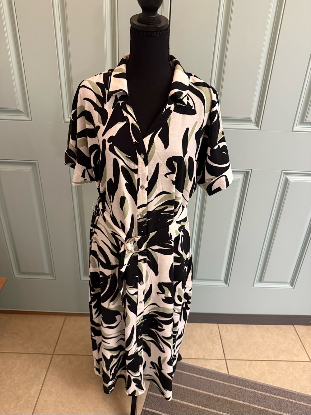 Fred David Black and White Abstract Print Midi Shirt Dress